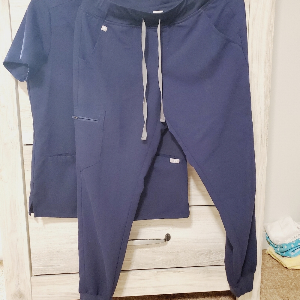 Figs navy blue jogger set
